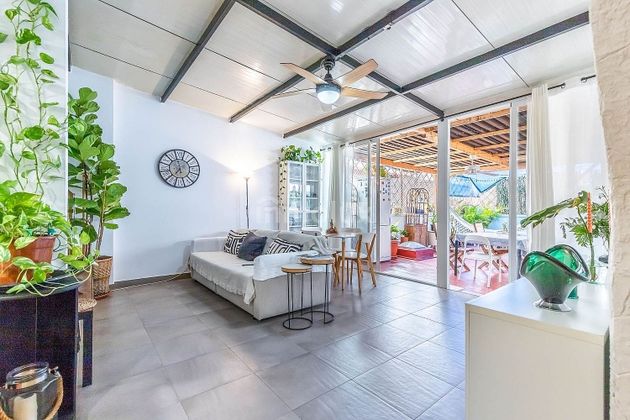 Foto 2 de Casa en venda a Los Ángeles de 4 habitacions amb terrassa i balcó