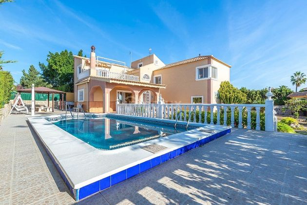 Foto 1 de Venta de chalet en Villamontes-Boqueres de 6 habitaciones con terraza y piscina