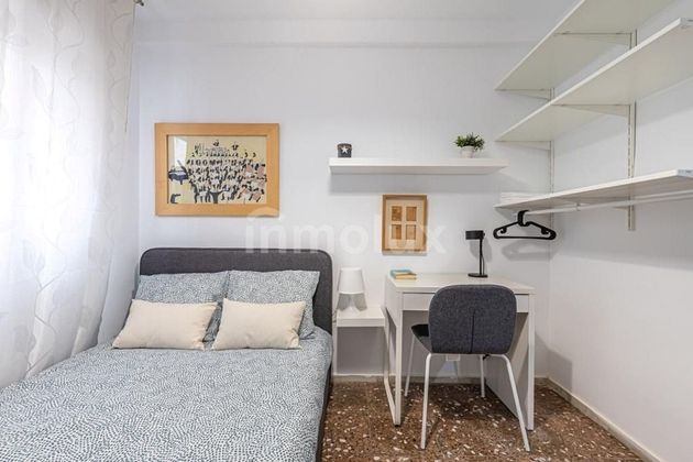 Foto 2 de Venta de piso en Campoamor de 3 habitaciones y 68 m²
