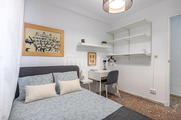 Foto 1 de Venta de piso en Campoamor de 3 habitaciones y 68 m²