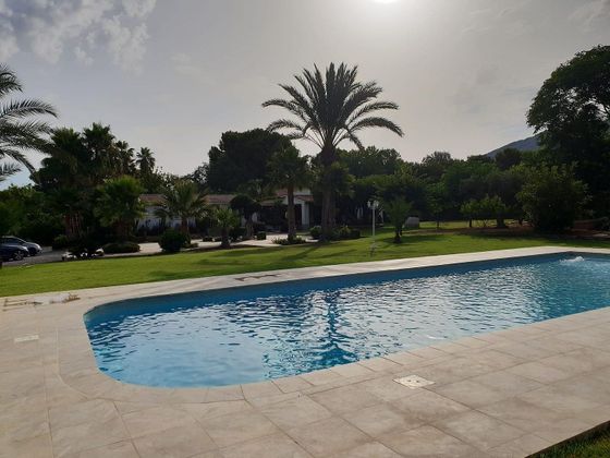 Foto 1 de Chalet en alquiler en Rincón de Loix de 3 habitaciones con terraza y piscina