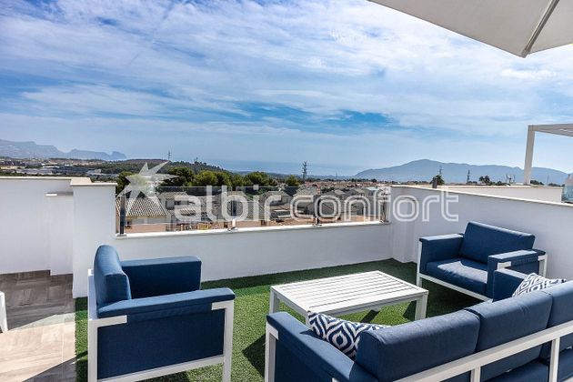 Foto 1 de Ático en venta en Polop de 2 habitaciones con terraza y piscina
