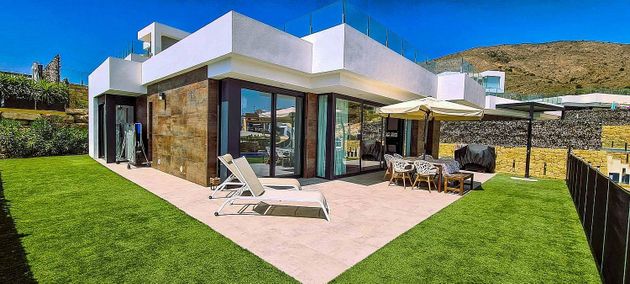 Foto 2 de Chalet en venta en Cala de Finestrat de 4 habitaciones con terraza y piscina