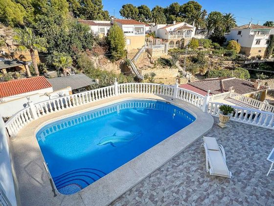 Foto 1 de Xalet en venda a Nucia (la) de 4 habitacions amb terrassa i piscina