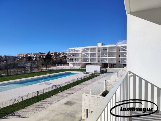 Foto 1 de Pis en lloguer a calle Salvador Vilaseca de 2 habitacions amb terrassa i piscina