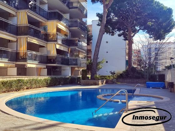 Foto 1 de Pis en venda a calle De Montblanc de 1 habitació amb terrassa i piscina