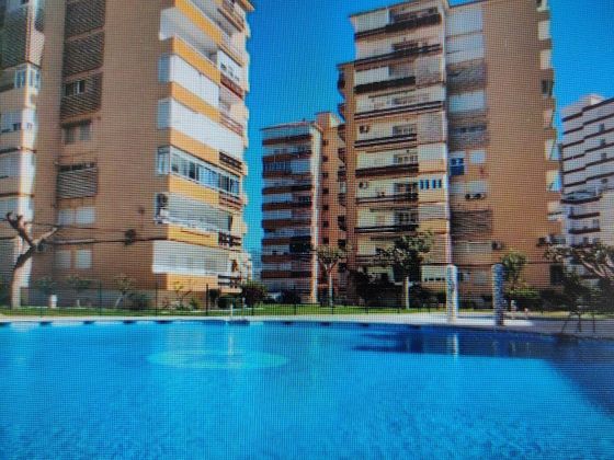 Foto 1 de Piso en venta en Paseo Marítimo de Levante de 3 habitaciones con terraza y piscina