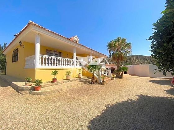 Foto 2 de Casa en venda a San Juan de los Terreros de 4 habitacions amb jardí