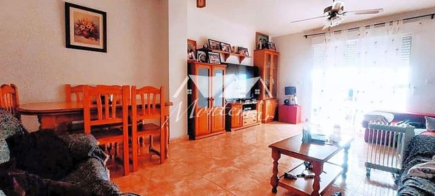 Foto 1 de Pis en venda a Águilas ciudad de 4 habitacions amb garatge i balcó
