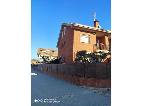 Foto 2 de Casa adossada en venda a Garriga, La de 3 habitacions amb terrassa i garatge