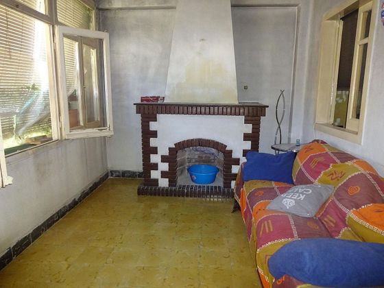 Foto 2 de Piso en venta en Montgat de 5 habitaciones con terraza y garaje