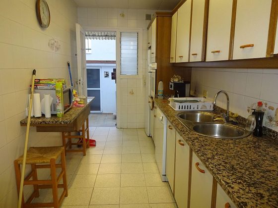 Foto 2 de Venta de casa en El Palau - Escorxador de 3 habitaciones con terraza y aire acondicionado