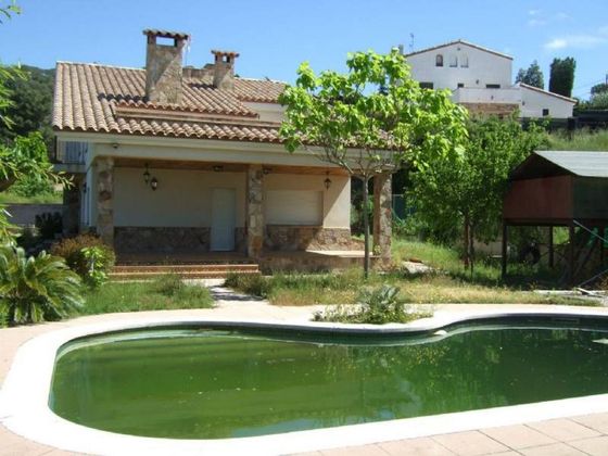 Foto 1 de Xalet en venda a Dosrius de 8 habitacions amb terrassa i piscina