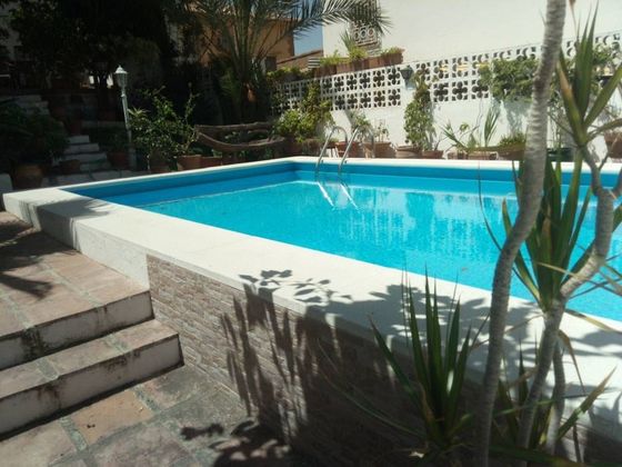 Foto 1 de Casa en venda a Gamarra - La Trinidad de 4 habitacions amb terrassa i piscina