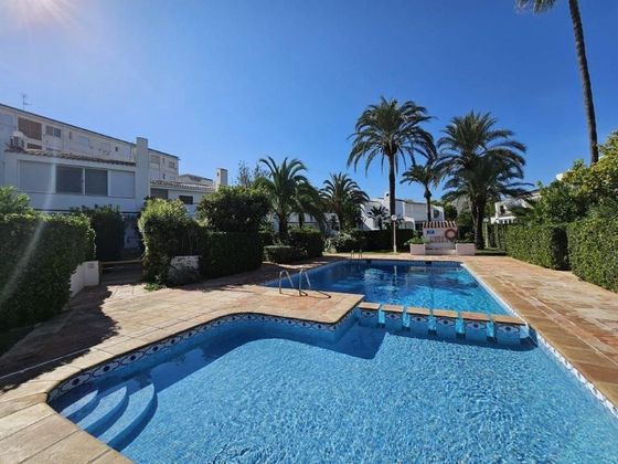 Foto 1 de Casa en venda a Les Marines/Las Marinas de 3 habitacions amb terrassa i piscina