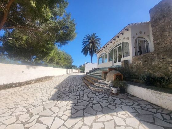 Foto 1 de Casa en venda a El Montgó de 2 habitacions amb terrassa i piscina