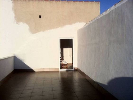 Foto 2 de Xalet en venda a Urrácal de 4 habitacions amb terrassa