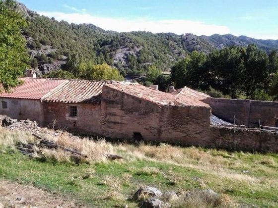 Foto 1 de Casa rural en venda a Guadix de 4 habitacions amb jardí