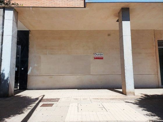 Foto 1 de Alquiler de local en Pabellón - Estación - El Corte Inglés de 185 m²