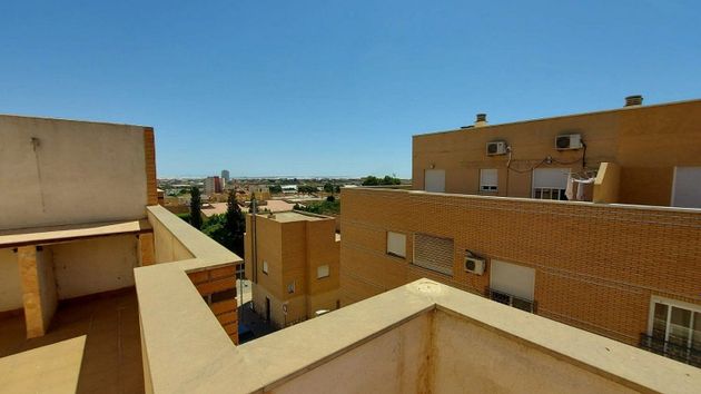 Foto 1 de Venta de piso en Ejido Sur de 2 habitaciones con terraza y aire acondicionado