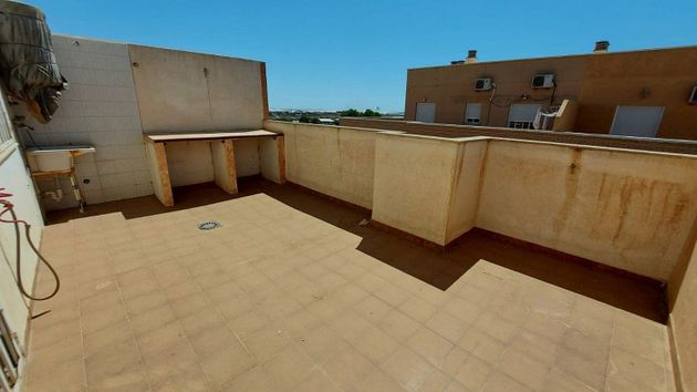 Foto 2 de Venta de piso en Ejido Sur de 2 habitaciones con terraza y aire acondicionado