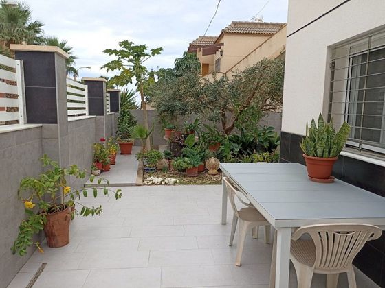 Foto 1 de Casa rural en venda a Las Cabañuelas de 5 habitacions amb terrassa i jardí