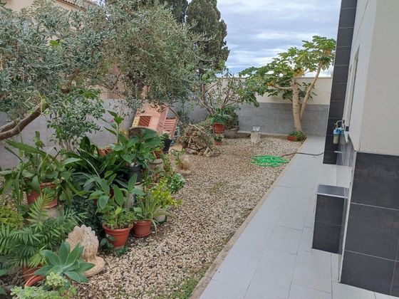 Foto 2 de Casa rural en venda a Las Cabañuelas de 5 habitacions amb terrassa i jardí