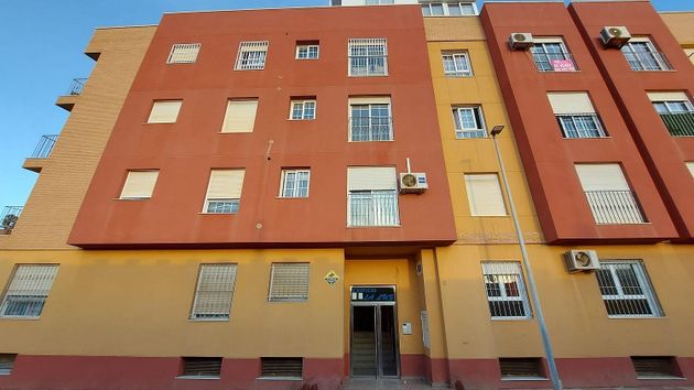 Foto 1 de Venta de piso en Roquetas Centro de 3 habitaciones con garaje y ascensor