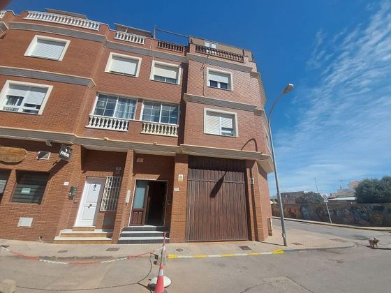 Foto 1 de Pis en venda a Pabellón - Estación - El Corte Inglés de 4 habitacions amb terrassa i piscina