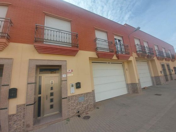 Foto 2 de Casa en venta en Ejido Centro de 3 habitaciones con terraza y garaje