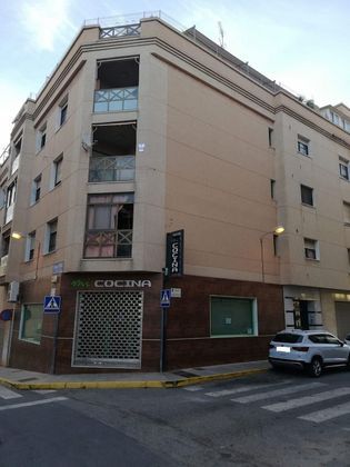 Foto 1 de Pis en venda a Ejido Centro de 3 habitacions amb terrassa i balcó