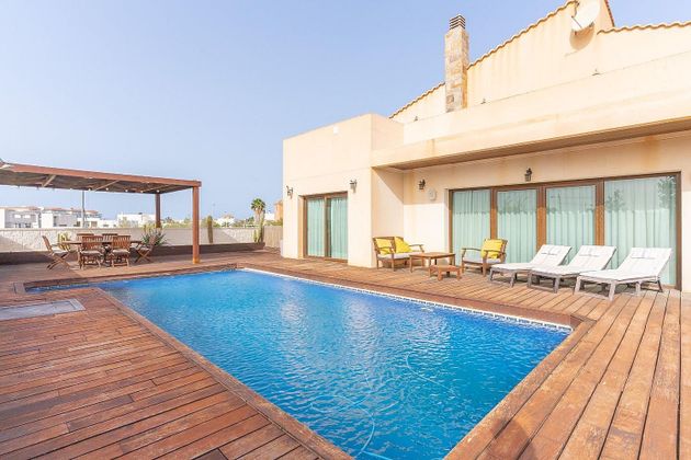 Foto 1 de Casa en venda a Almerimar - Balerma - San Agustín - Costa de Ejido de 4 habitacions amb terrassa i piscina
