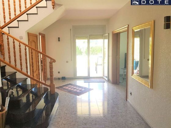 Foto 2 de Chalet en venta en La Barquera de 5 habitaciones con terraza y piscina