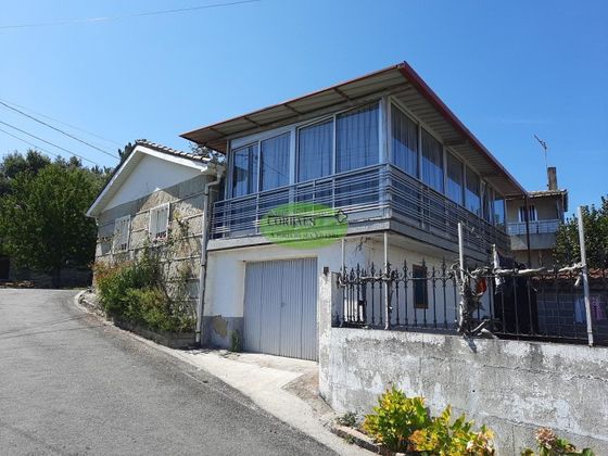 Foto 1 de Chalet en venta en Barbadás de 2 habitaciones con terraza y calefacción