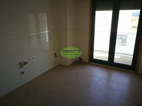 Foto 2 de Pis en venda a Xinzo de Limia de 3 habitacions amb garatge i balcó