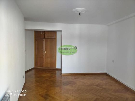 Foto 2 de Pis en venda a Carballiño (O) de 4 habitacions amb calefacció i ascensor