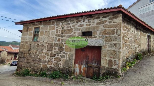 Foto 1 de Chalet en venta en San Cibrao das Viñas con jardín