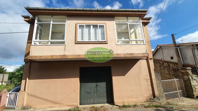 Foto 1 de Xalet en venda a Vilar de Barrio de 3 habitacions i 173 m²