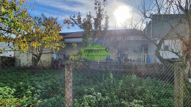 Foto 2 de Casa adossada en venda a Vilar de Barrio de 4 habitacions amb terrassa i jardí