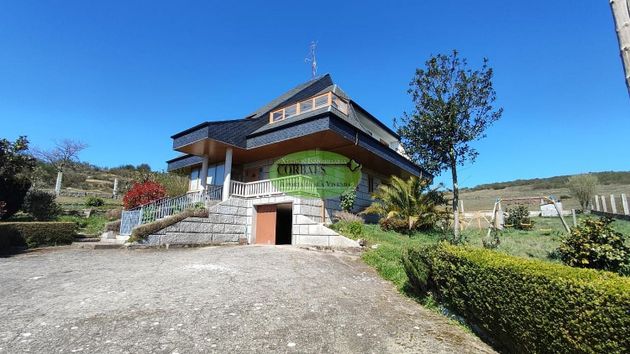 Foto 1 de Xalet en venda a Vilar de Santos de 5 habitacions amb terrassa i garatge