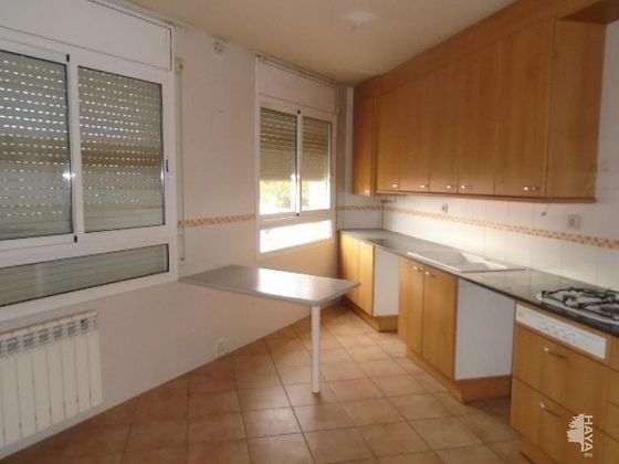 Foto 2 de Pis en venda a Centre - Castellar del Vallès de 4 habitacions amb terrassa i ascensor