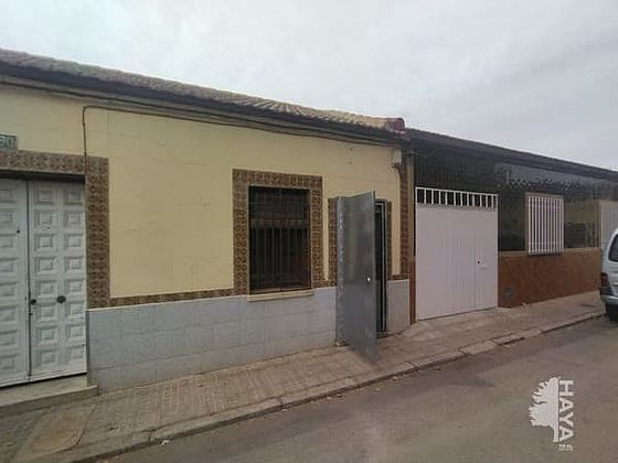 Foto 1 de Casa adosada en venta en Carretera de Córdoba - Libertad de 3 habitaciones con garaje