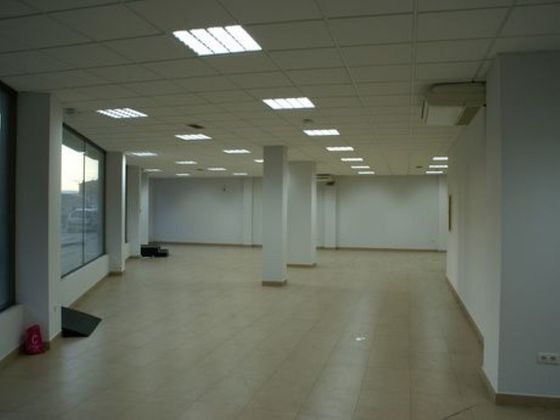 Foto 1 de Alquiler de local en Trobajo del Camino de 230 m²