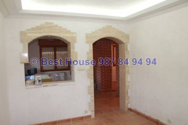 Foto 2 de Xalet en venda a Villamañán de 2 habitacions amb terrassa i garatge