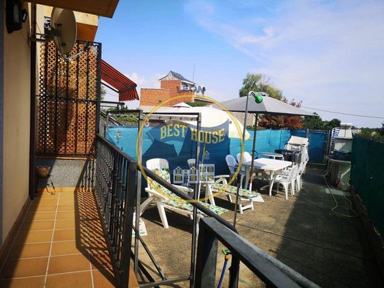 Foto 2 de Casa en venta en Valverde de la Virgen de 3 habitaciones con terraza y garaje