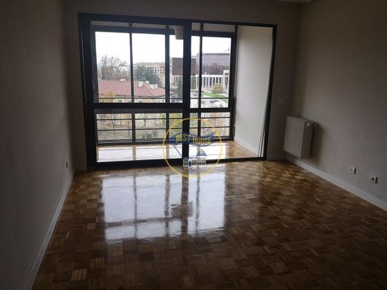 Foto 1 de Pis en lloguer a Centro Ciudad de 4 habitacions amb terrassa i garatge