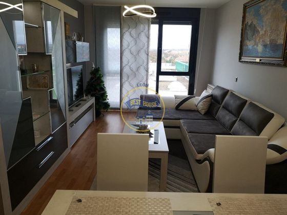 Foto 2 de Pis en venda a Garrafe de Torío de 3 habitacions amb terrassa i piscina