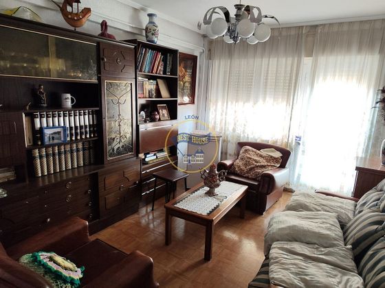 Foto 2 de Piso en venta en La Vega - Oteruelo de 3 habitaciones con terraza y garaje
