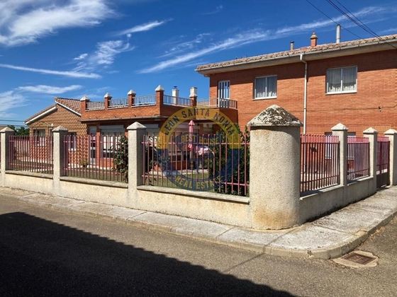 Foto 1 de Xalet en venda a Campo de Villavidel de 3 habitacions amb terrassa i garatge