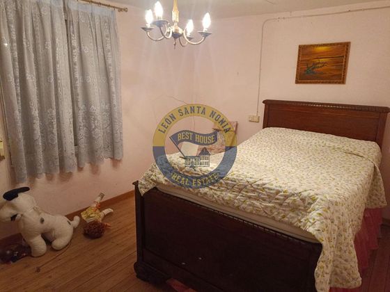 Foto 1 de Casa rural en venda a La Chantría - La Lastra de 4 habitacions amb calefacció